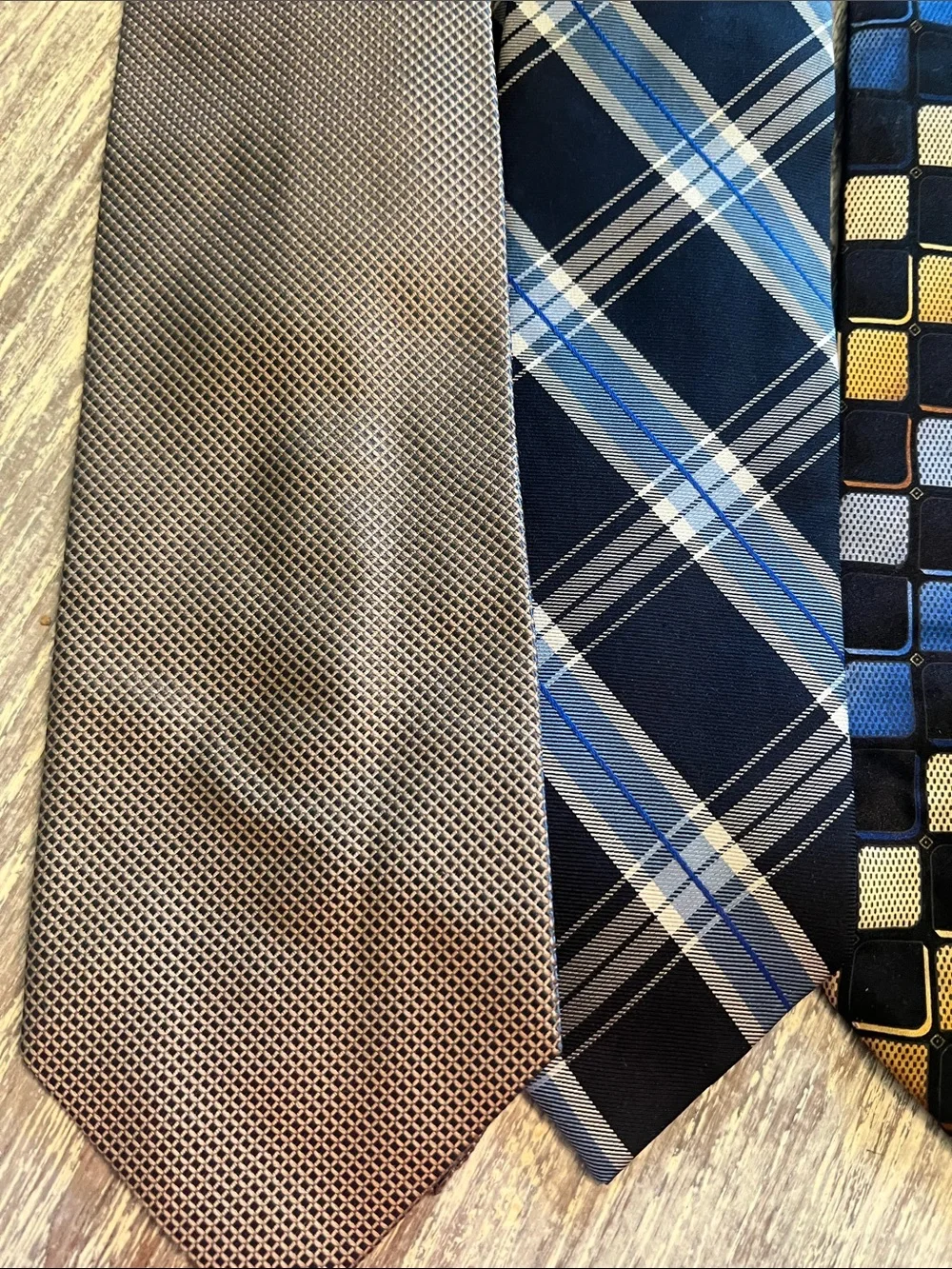 Set of 4 Assorted Men's Neckties - Blue, Black, Gray, Gold. New in pkg